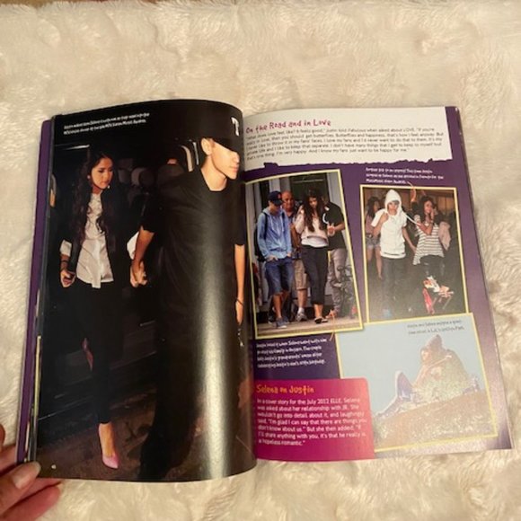 Justin  Bieber The Story Continues Collector Album - Picture 4 of 5